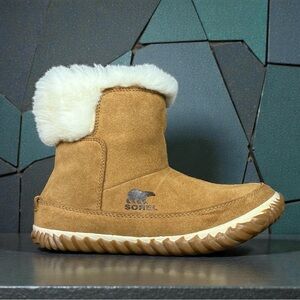 SOREL Out N’ About Chestnut Suede Boots Size 7 Women